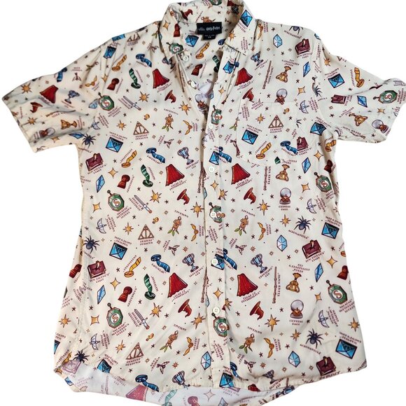 Harry Potter Wizarding World Men's XS Short Sleeve Button-Up Shirt - Picture 2 of 8